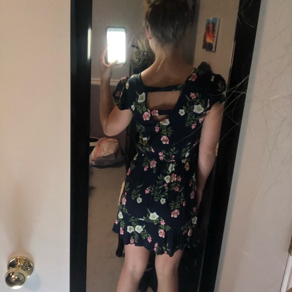Floral dress :) - Picture 3 of 5
